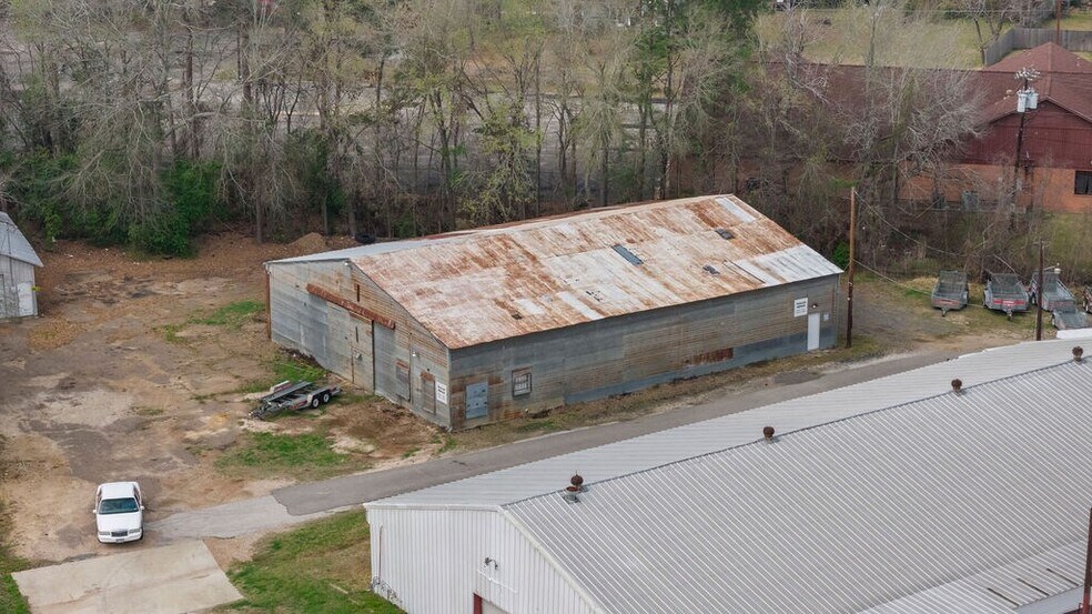More Photos Of 1006 South Timberland Dr, Lufkin Industrial For Sale
