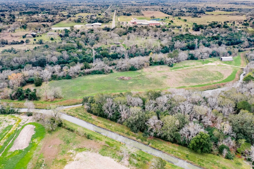 More Photos Of 850 County Road 149, Alvin Land For Sale