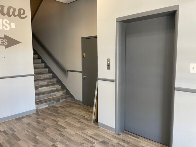 More Photos Of 600-700 E Greenbrae Dr, Sparks Unknown For Lease