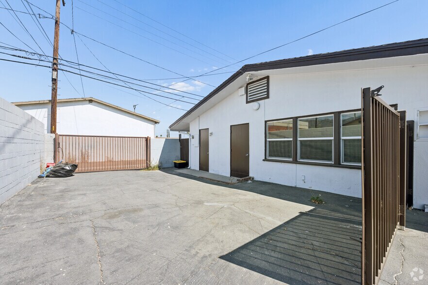 More Photos Of 412 N San Gabriel Ave, Azusa Daycare Center For Lease