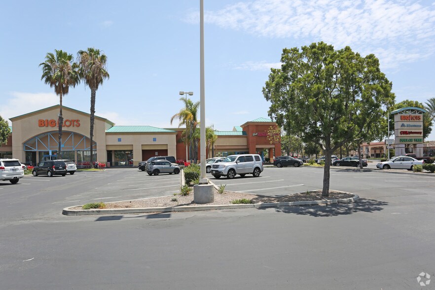 More Photos Of 6011 Lincoln Ave, Buena Park General Retail For Lease