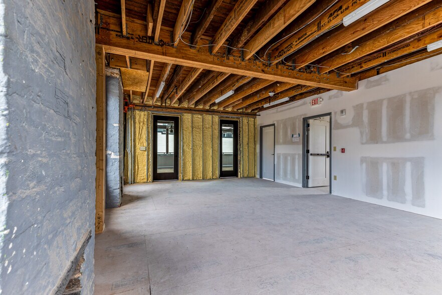 More Photos Of 30-32 Martin Luther King Jr Blvd, Savannah Restaurant For Lease