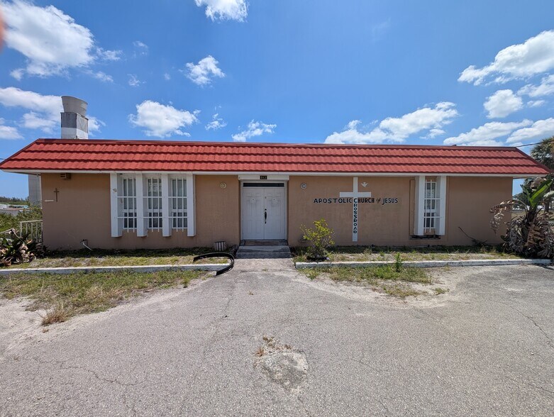 More Photos Of 812 N 7th St, Fort Pierce Medical For Lease