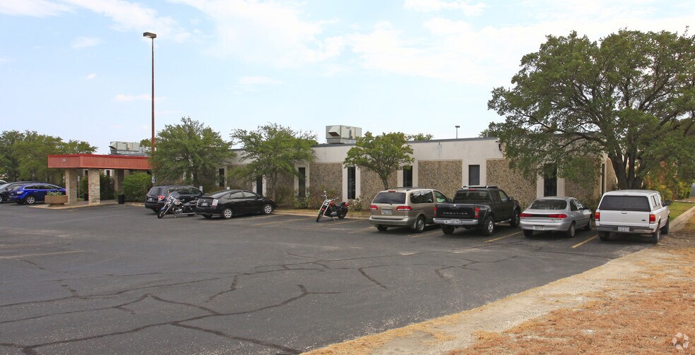 More Photos Of 2215 Kramer Ln, Austin Flex For Lease