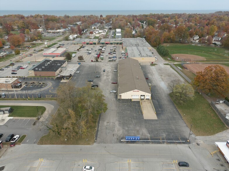 More Photos Of 5967-5983 Andrews Rd, Mentor-on-the-Lake Storefront For Sale