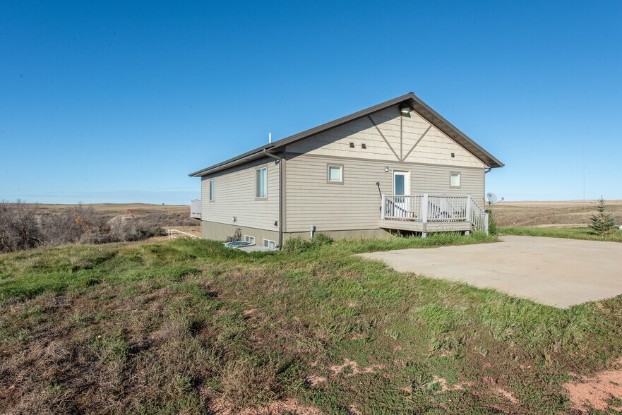 More Photos Of 13603 38th St SW, Belfield Flex For Lease
