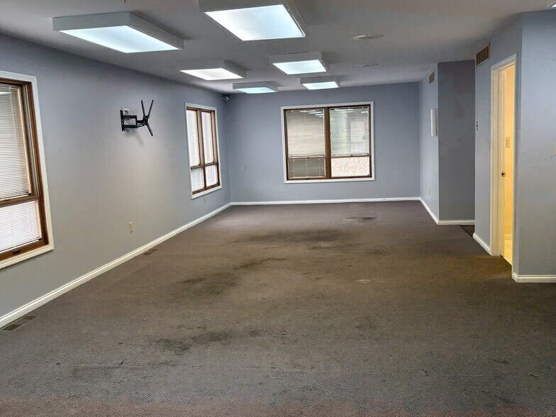 More Photos Of 1251 Nilles Rd, Fairfield Medical For Sale