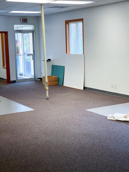 More Photos Of 545 S Randall Rd, St Charles Office For Lease