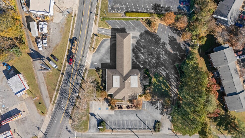 More Photos Of 79 S Main St, Inman General Retail For Sale