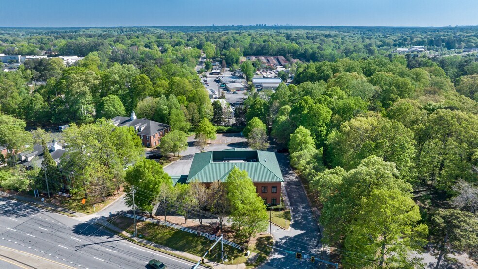 More Photos Of 525 E Crossville Rd, Roswell Office For Sale