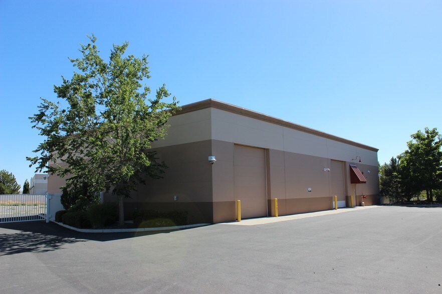 More Photos Of 140 Inventors Pl, Sparks Warehouse For Sale