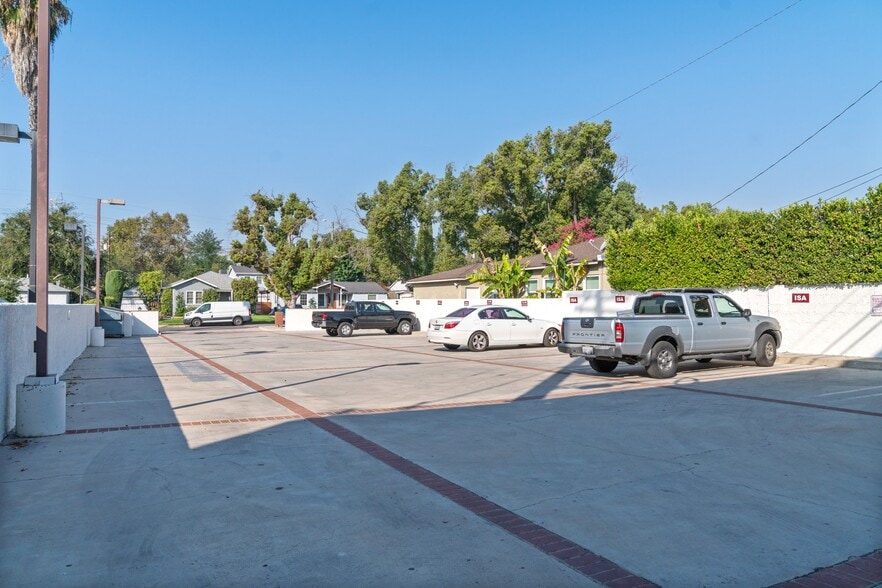 More Photos Of 1023 N Hollywood Way, Burbank Office For Lease