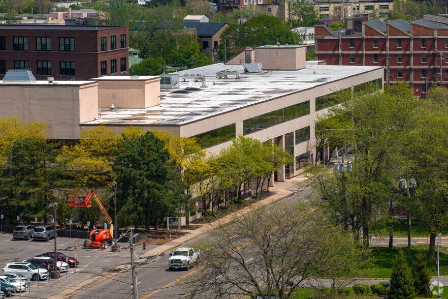 More Photos Of 620 W Erie Blvd, Syracuse Medical For Sale