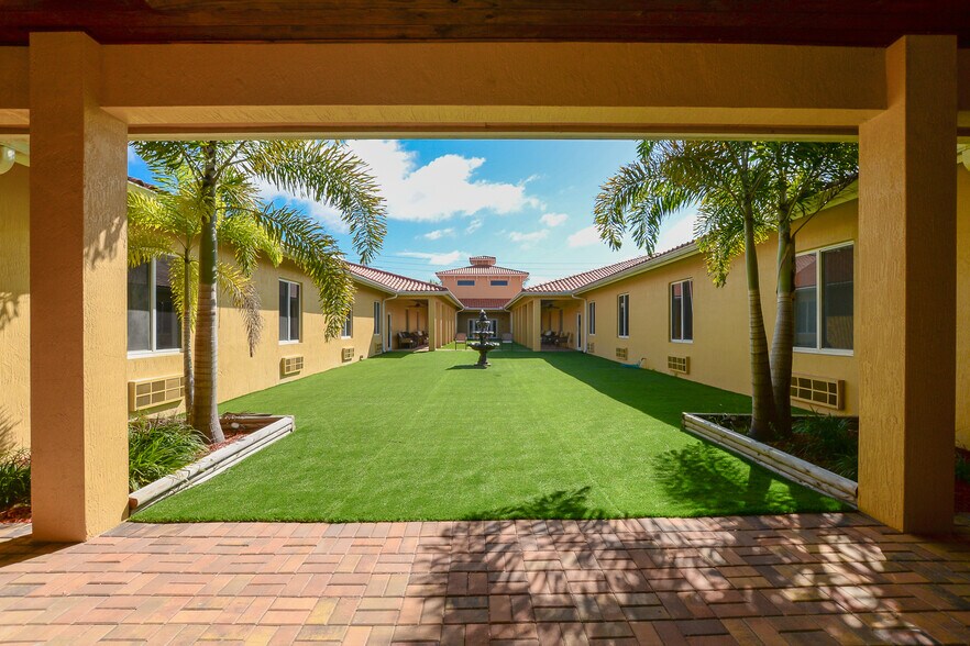 More Photos Of 4201 S 25th St, Fort Pierce Assisted Living For Sale