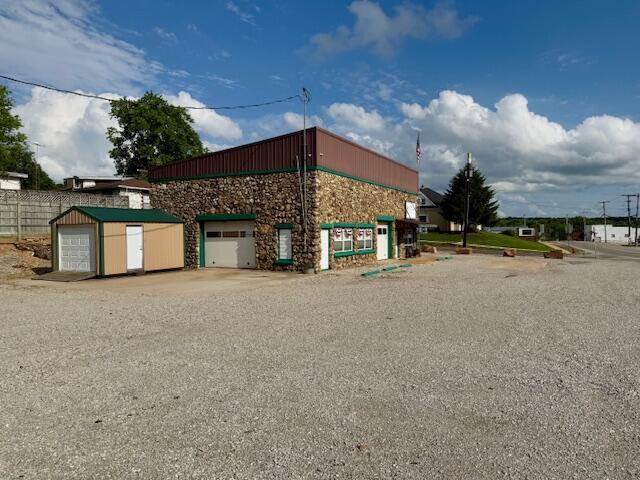 More Photos Of 301 N Elm St, Mountain View Auto Salvage Facility For Sale