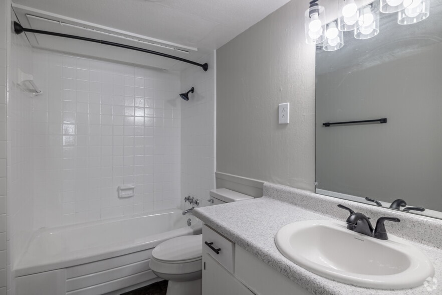 More Photos Of 605 Higdon Ferry Rd, Hot Springs Apartments For Sale