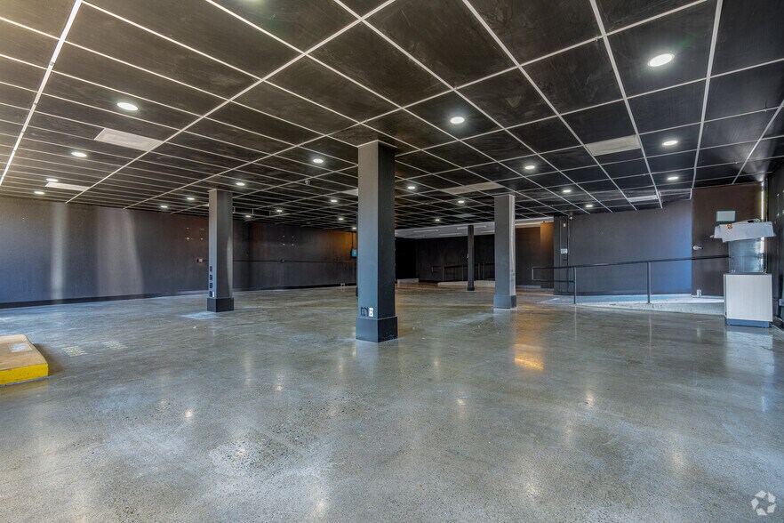 More Photos Of 216-220 Riverside Ave, Roseville Storefront Retail Office For Lease