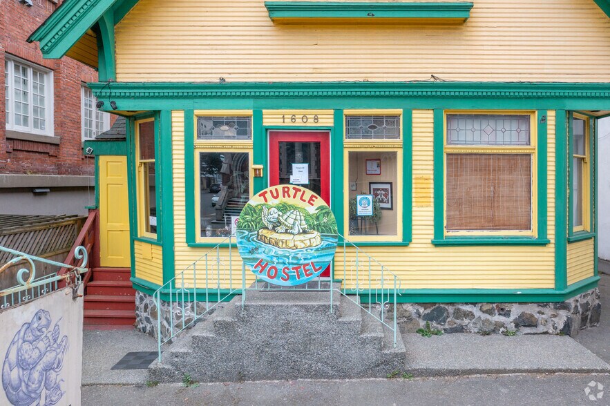 More Photos Of 1608 Quadra St, Victoria Hospitality For Sale