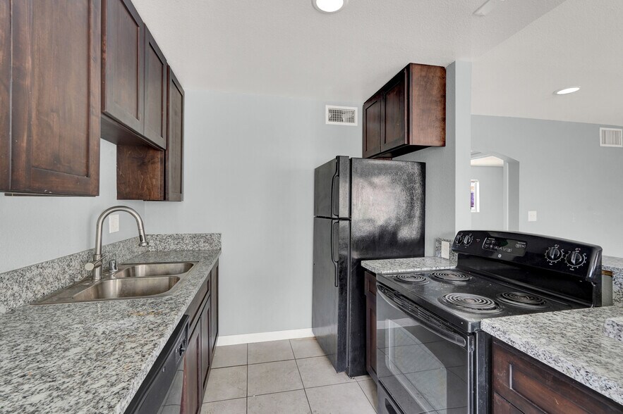 More Photos Of 521 Calcaterra Cir, Las Vegas Apartments For Sale