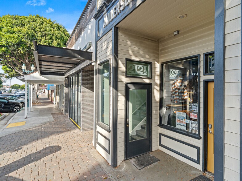 More Photos Of 212 Main St, Seal Beach Office Residential For Lease