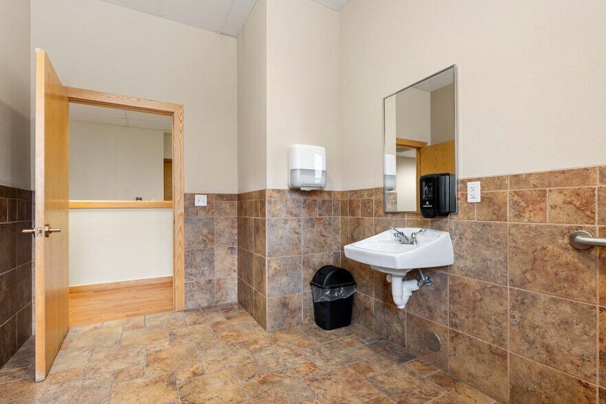 More Photos Of 136 W Main St, Trinidad Office For Sale