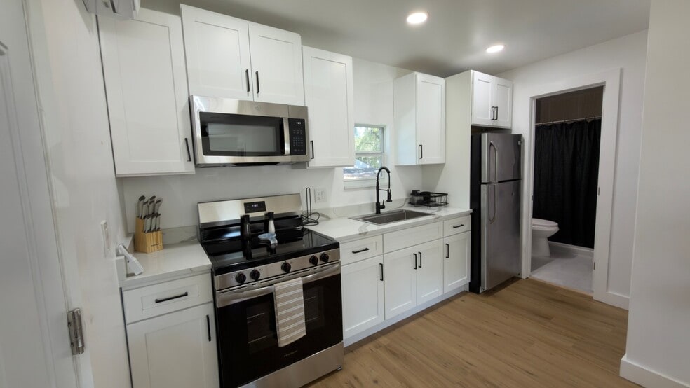 More Photos Of 1922 Hillcrest St, Orlando Office For Sale