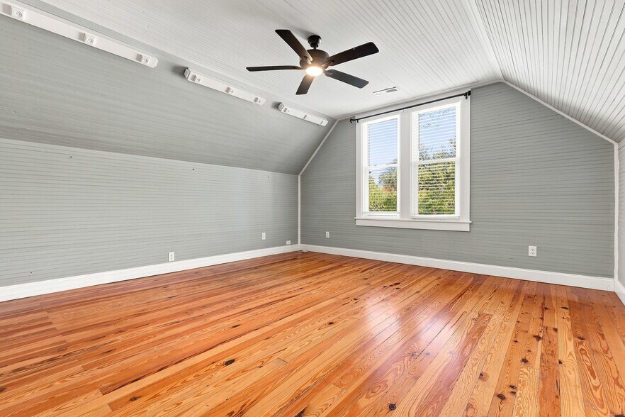 More Photos Of 339 W Main St, Easley Office For Sale