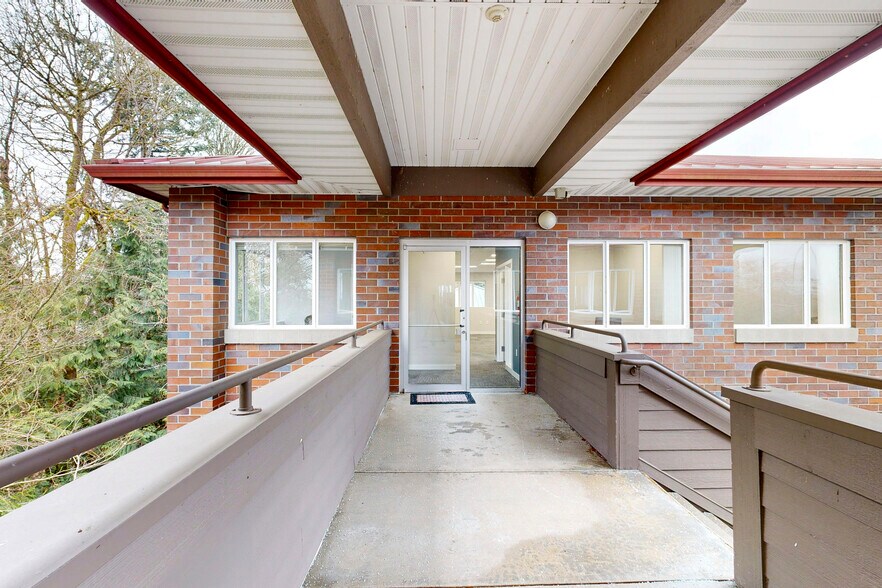 More Photos Of 1770 Barnes Blvd SW, Tumwater Office For Sale