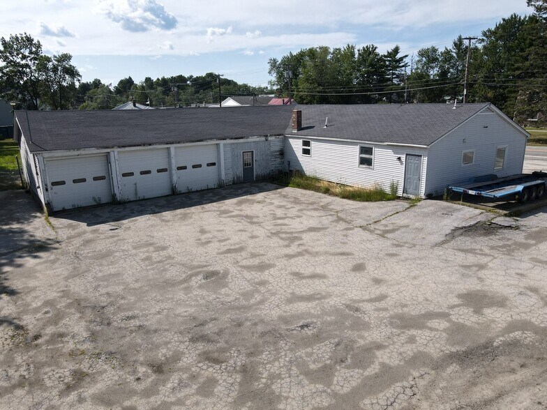 More Photos Of 235 Hunnewell Ave, Pittsfield Office For Sale