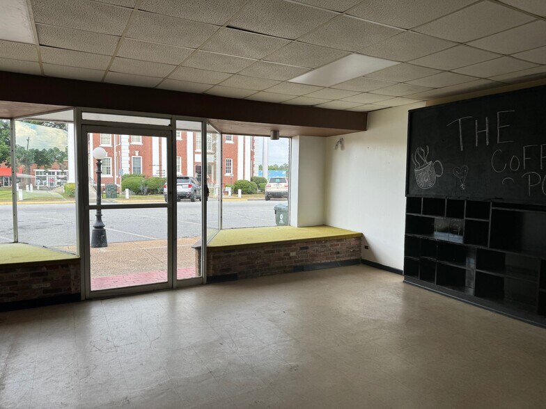 More Photos Of 4 Main st, Butler Storefront Retail Office For Sale