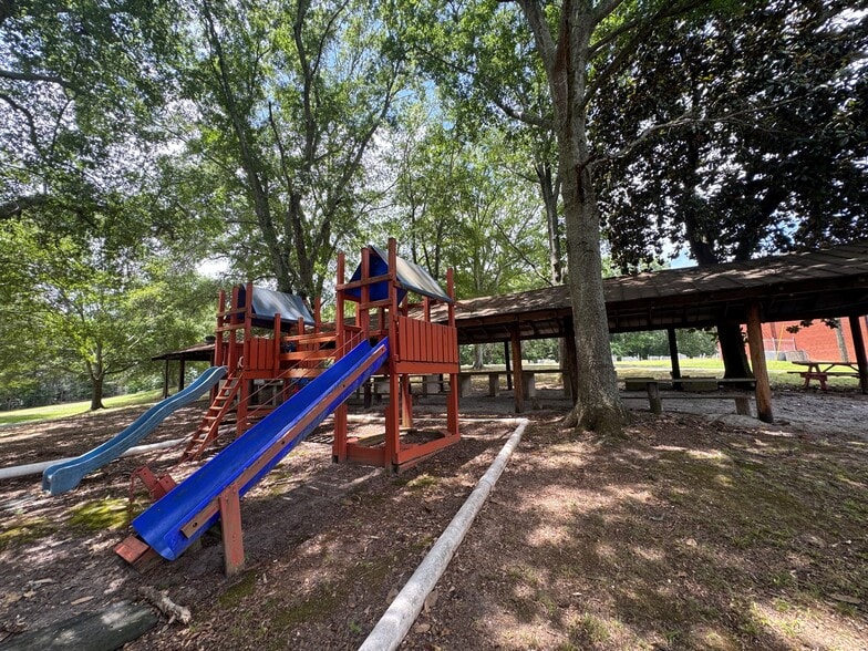 More Photos Of 2662 Thompson Mill Rd, Buford Religious Facility For Sale