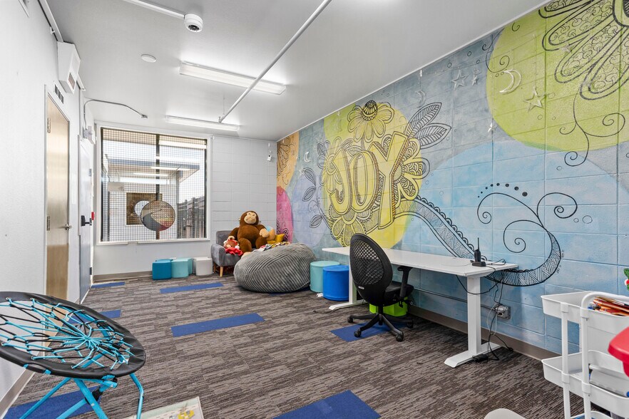 More Photos Of 611 W Columbia St, Pasco Office For Sale