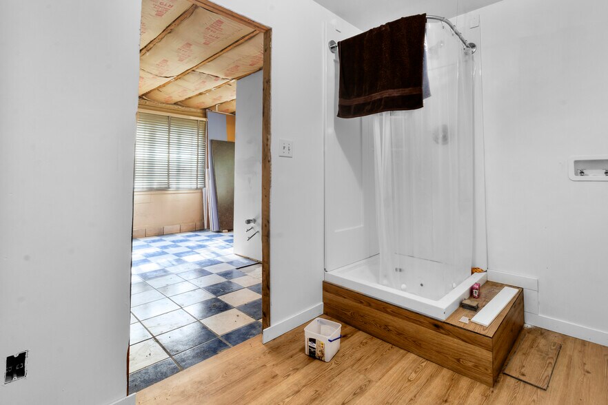 More Photos Of 444 N Holmes Ave, Indianapolis Warehouse For Sale