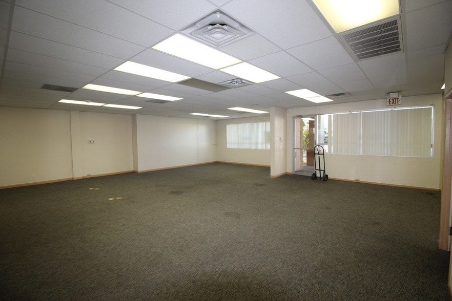 More Photos Of 3505 E Flamingo Rd, Las Vegas Medical For Lease