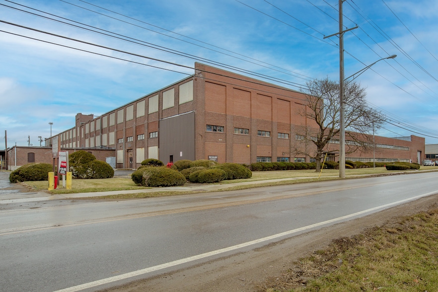 More Photos Of 600-740 Marion Rd, Columbus Warehouse For Lease