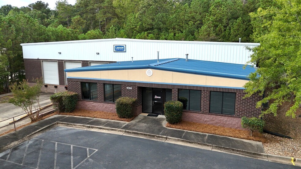 More Photos Of 6758 Oak Ridge Commerce Way, Austell Warehouse For Lease