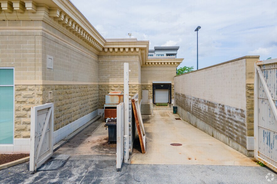 More Photos Of 301 Main St, Exton Unknown For Lease