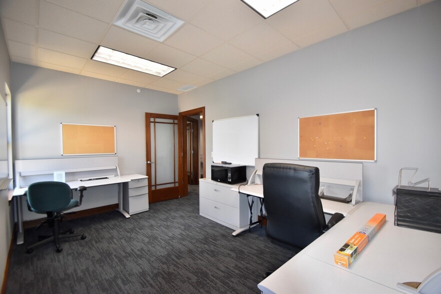More Photos Of 36097 Westminister Ave, North Ridgeville Office For Lease