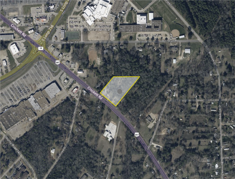 More Photos Of 2212 Crockett Rd, Palestine Freestanding For Lease