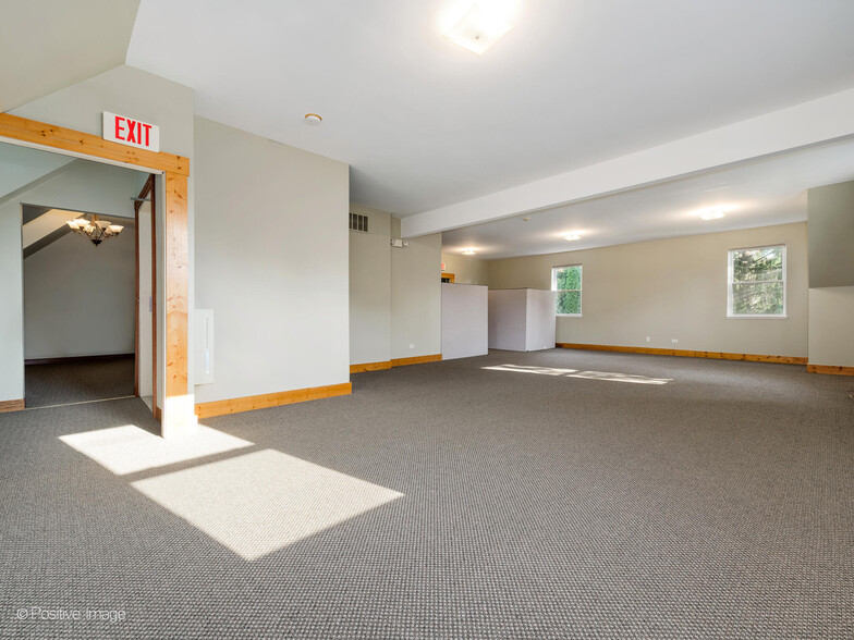 More Photos Of 1125 N Delany Rd, Gurnee Medical For Sale