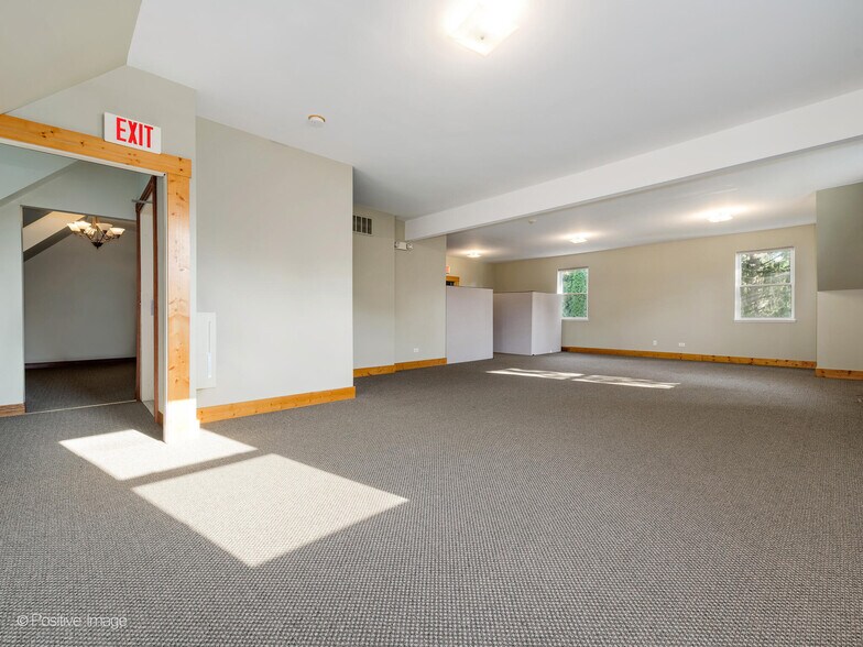 More Photos Of 1125 N Delany Rd, Gurnee Medical For Sale