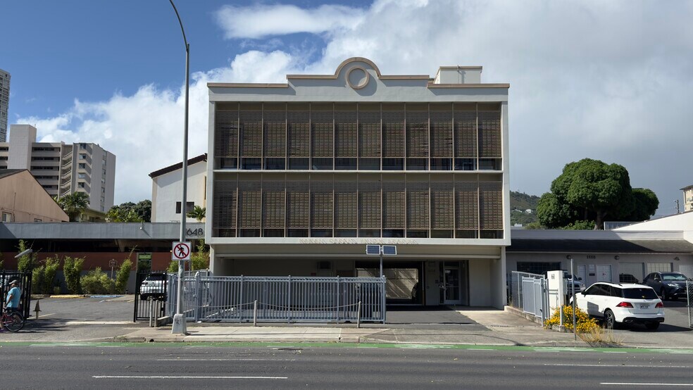 Primary Photo Of 1654 S King St, Honolulu Office For Lease