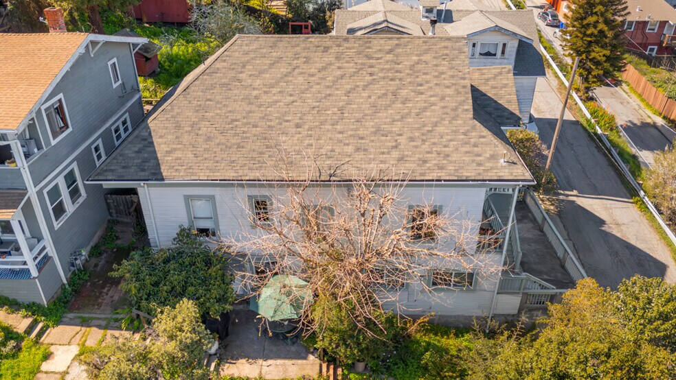 More Photos Of 503 Winslow St, Crockett Apartments For Sale