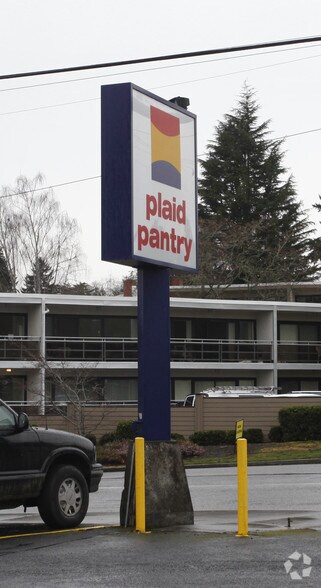 More Photos Of 4510-4520 SW Vermont St, Portland General Retail For Lease