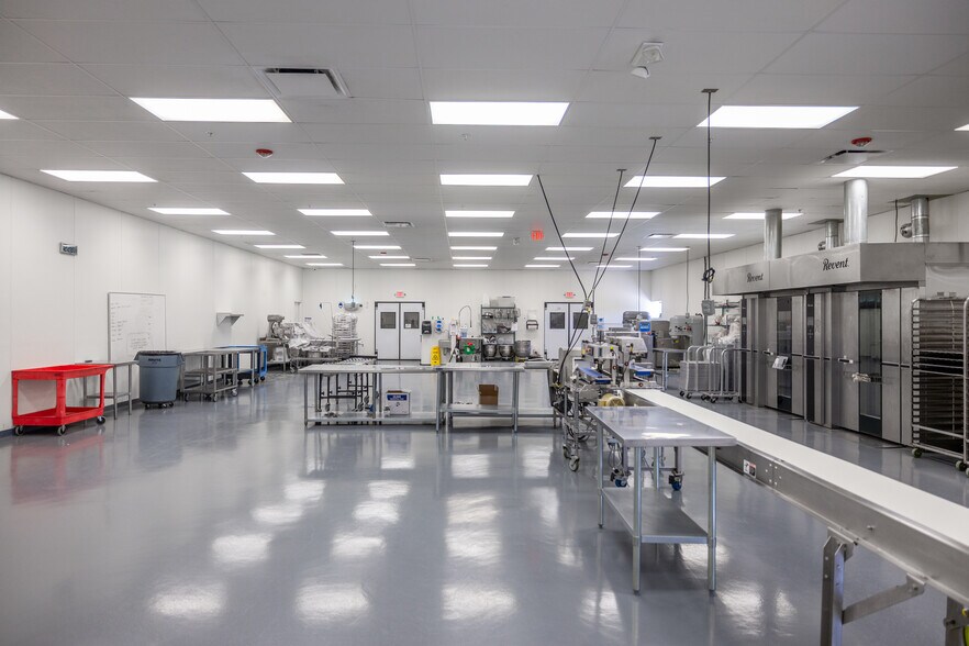 Primary Photo Of 30 Lindeman Dr, Trumbull Light Distribution For Lease