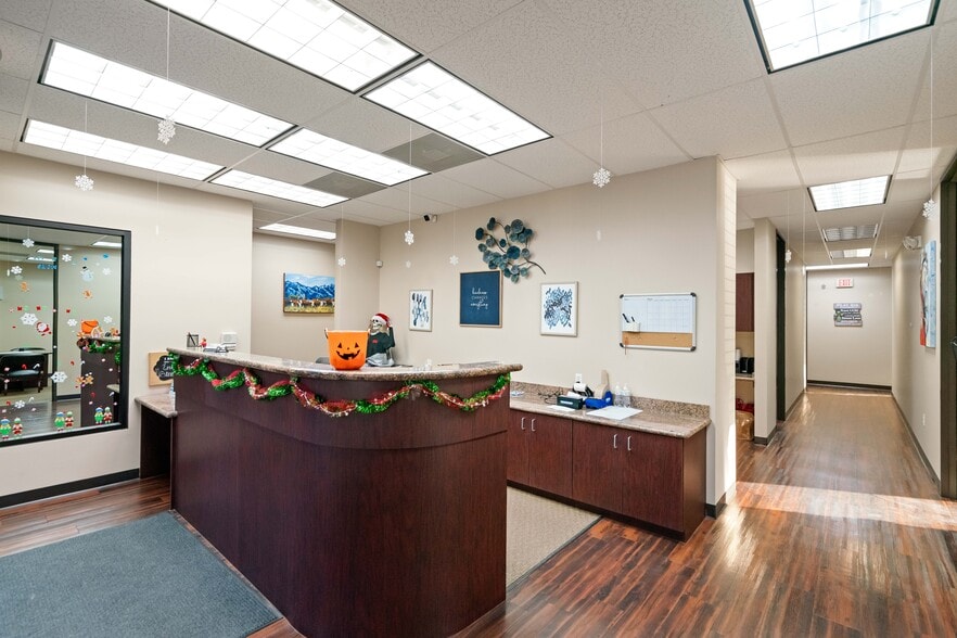 More Photos Of 207 W Archer Rd, Baytown Warehouse For Sale