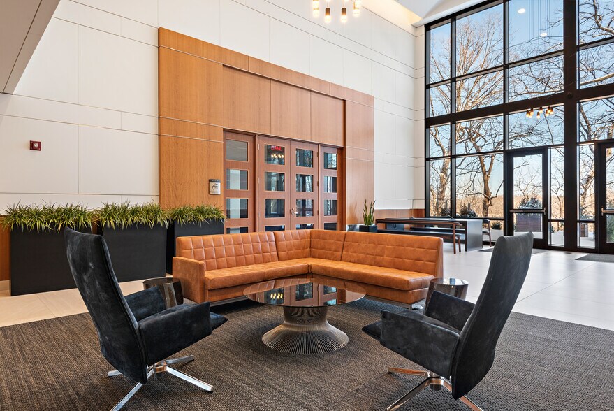 More Photos Of 11100 Wayzata Blvd, Minnetonka Office For Lease