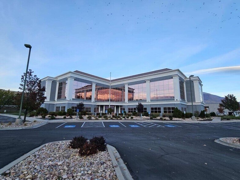 More Photos Of 727 E Utah Valley, American Fork Office For Lease