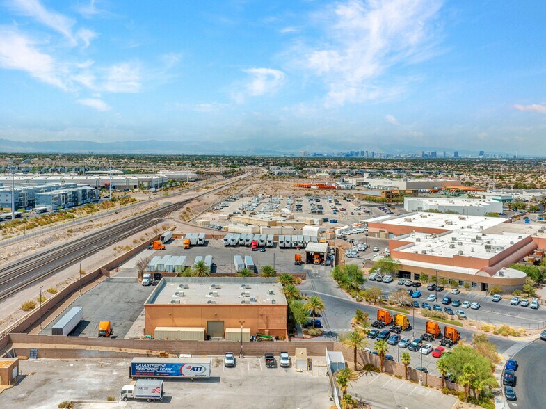 More Photos Of 60 Corporate Park Dr, Henderson Warehouse For Lease