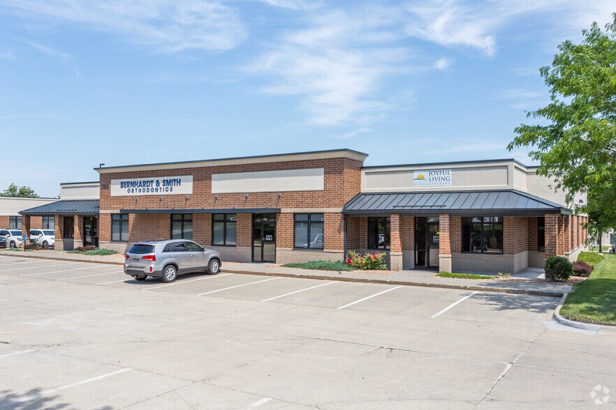 More Photos Of 94th St & University Ave, West Des Moines Unknown For Lease